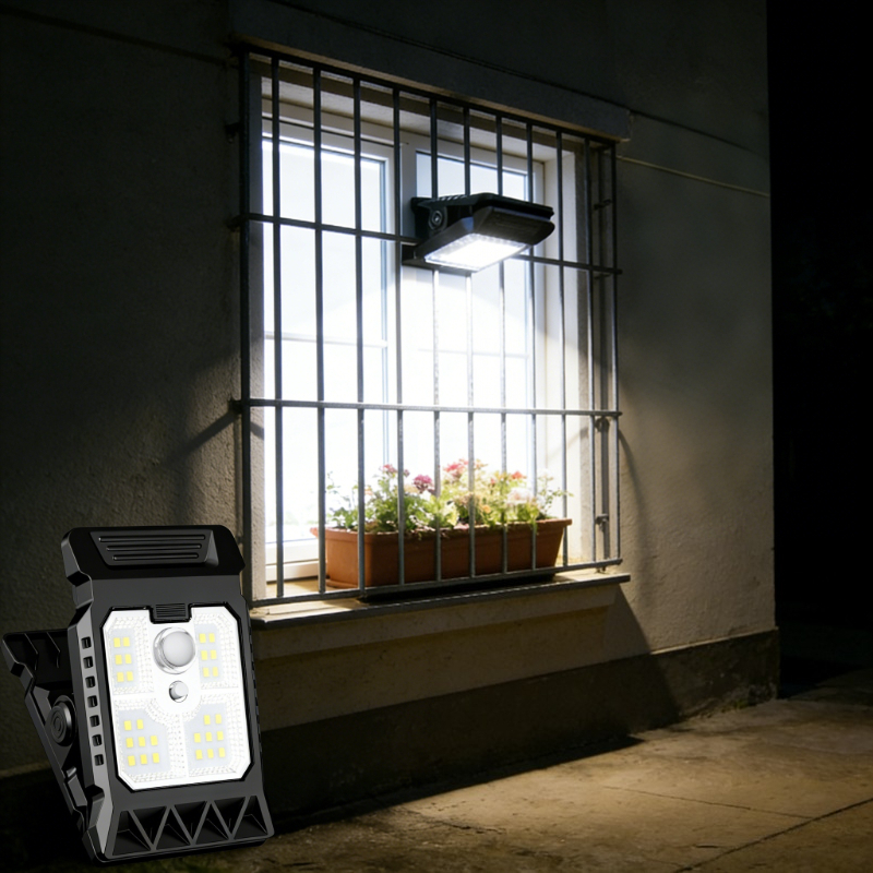 Solar Powered LED Clip on Ligh - огляд і ціна Outdoor Camping Warehouse
